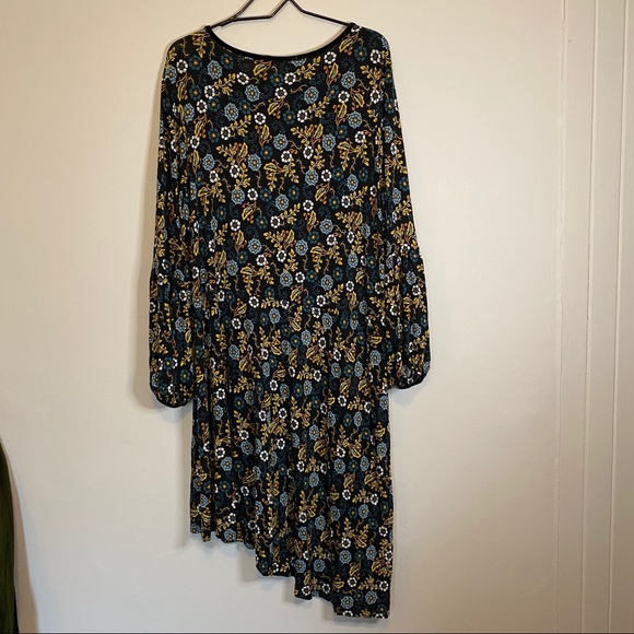 ✨emaline woman asymmetrical multicolor floral dress✨ - Picture 2 of 5